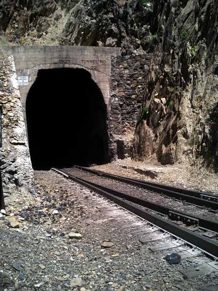 UP tunnel 32 California